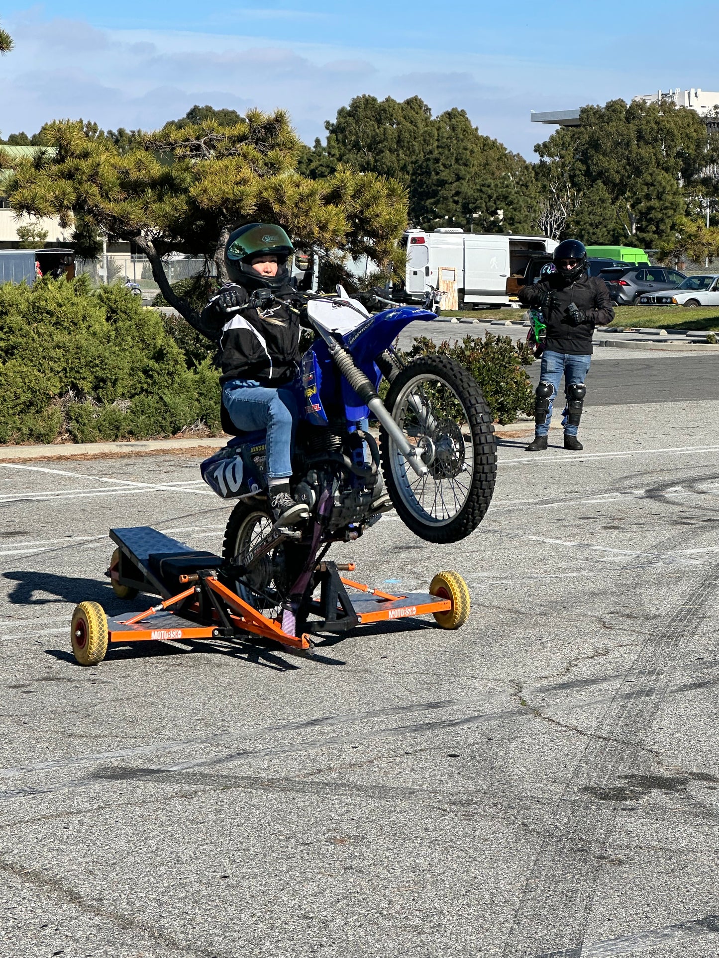 Beach moto LA Wheelie School