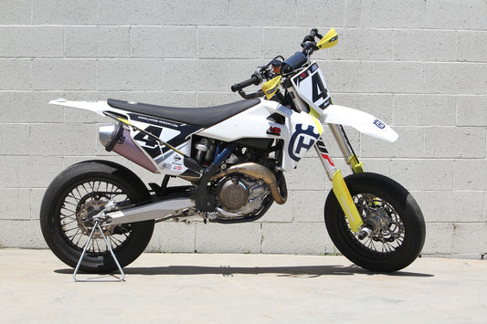 Husqvarna FS 450 White - Supermoto Rental 450cc